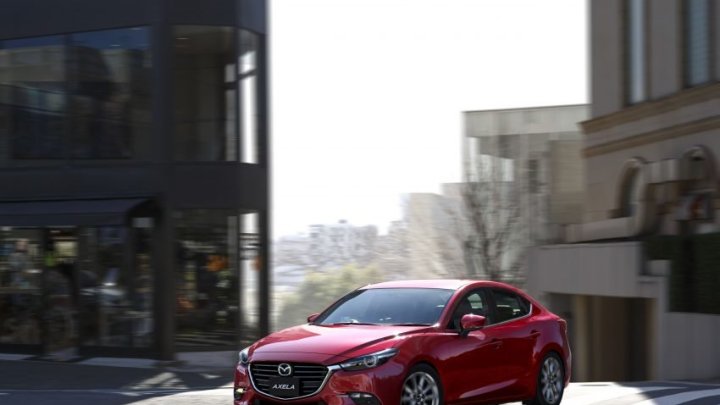Mazda Axela prošla decentní modernizací, do prodeje jde již dnes.