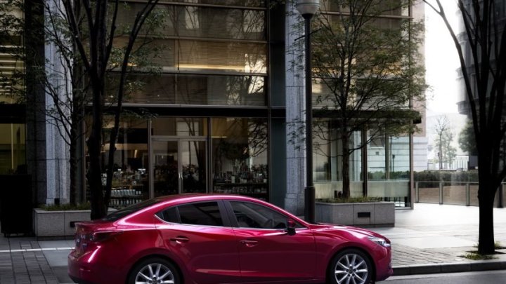 Mazda Axela prošla decentní modernizací, do prodeje jde již dnes.