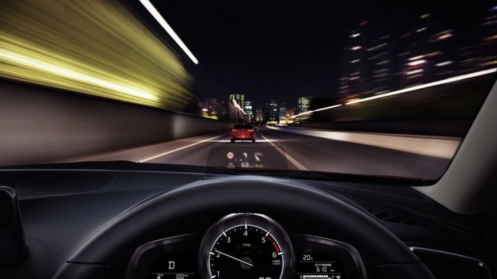 Mazda Axela prošla decentní modernizací, do prodeje jde již dnes.