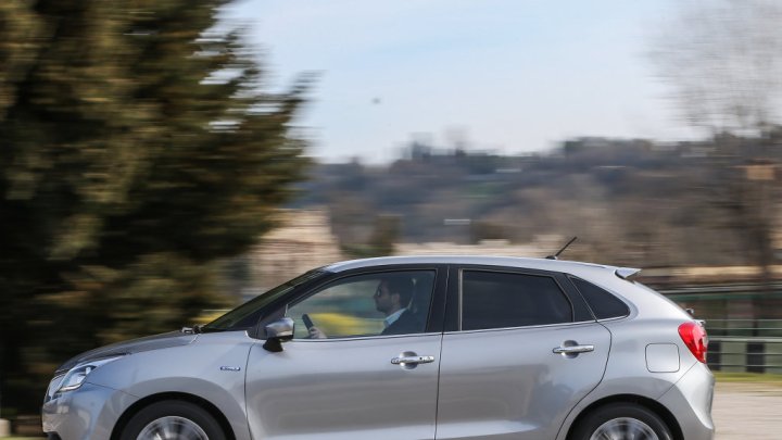 Suzuki Baleno SHVS má v útrobách mild-hybridní technologii.