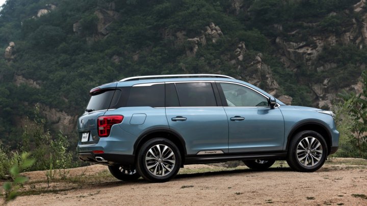 GAC Trumpchi GS8 je poslední novinkou mezi čínskými SUV.