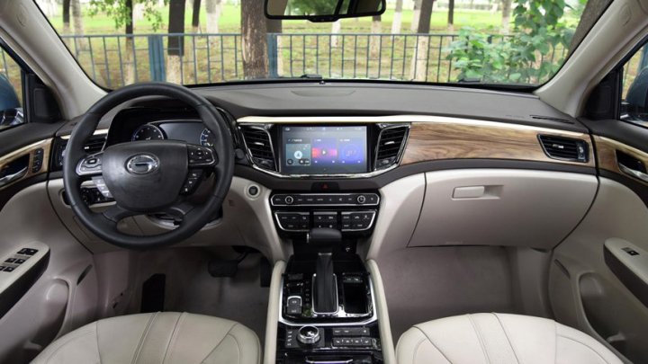 GAC Trumpchi GS8 je poslední novinkou mezi čínskými SUV.