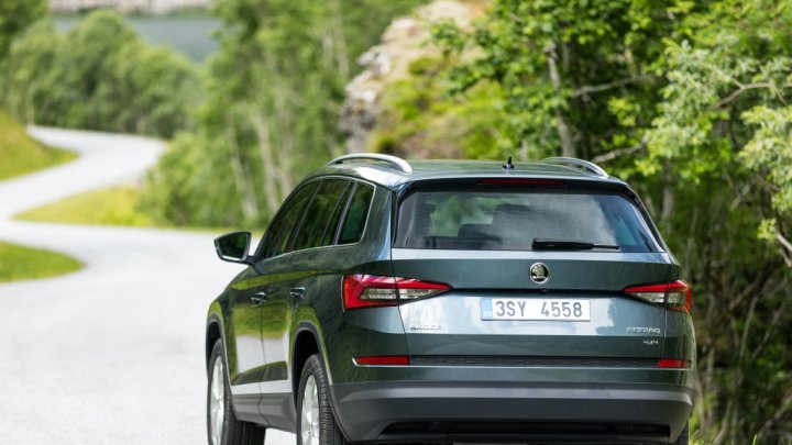 Škoda Kodiaq se představuje oficiálně, má pět motorů i několik unikátních prvků.