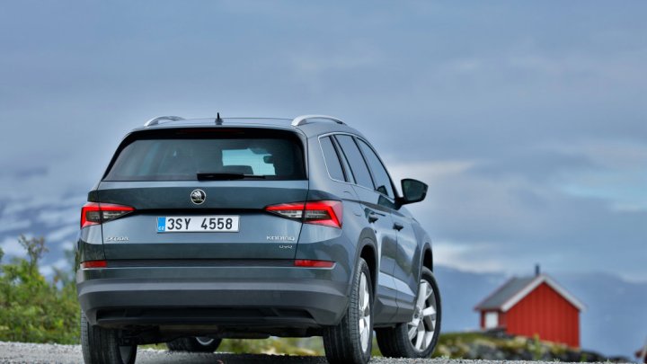 Škoda Kodiaq se představuje oficiálně, má pět motorů i několik unikátních prvků.