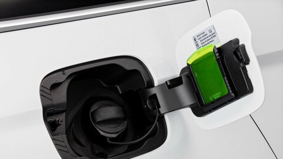 Škoda Kodiaq se představuje oficiálně, má pět motorů i několik unikátních prvků.