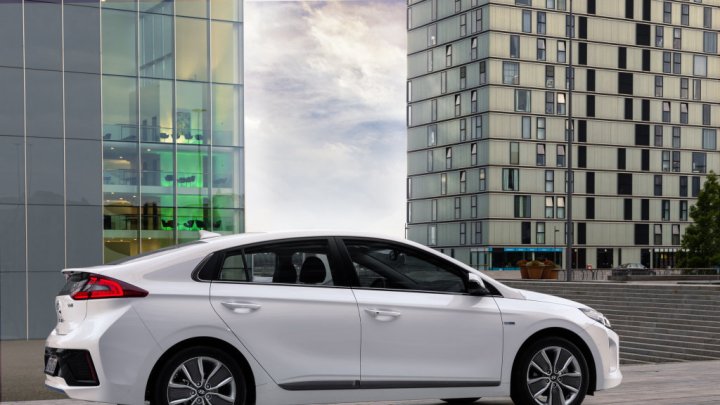 Hyundai Ioniq Hybrid
