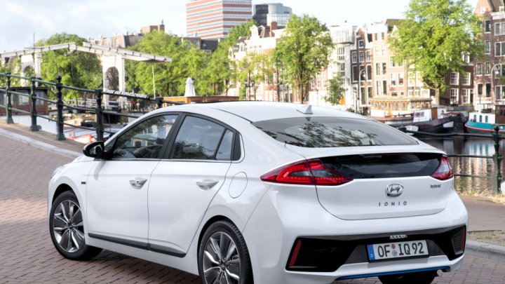 Hyundai Ioniq Hybrid