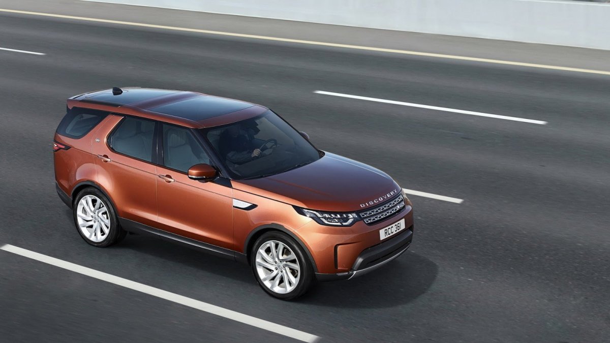 Land Rover Discovery přichází v páté generaci, která větší než doposud.