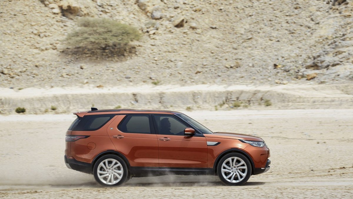 Land Rover Discovery přichází v páté generaci, která větší než doposud.