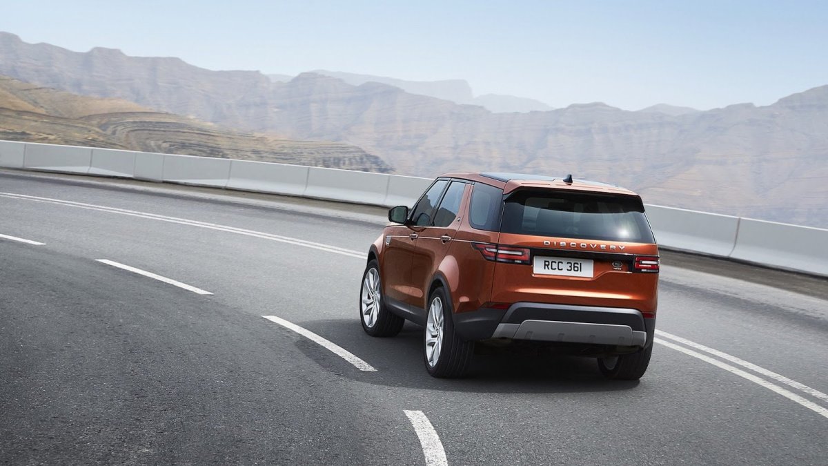 Land Rover Discovery přichází v páté generaci, která větší než doposud.