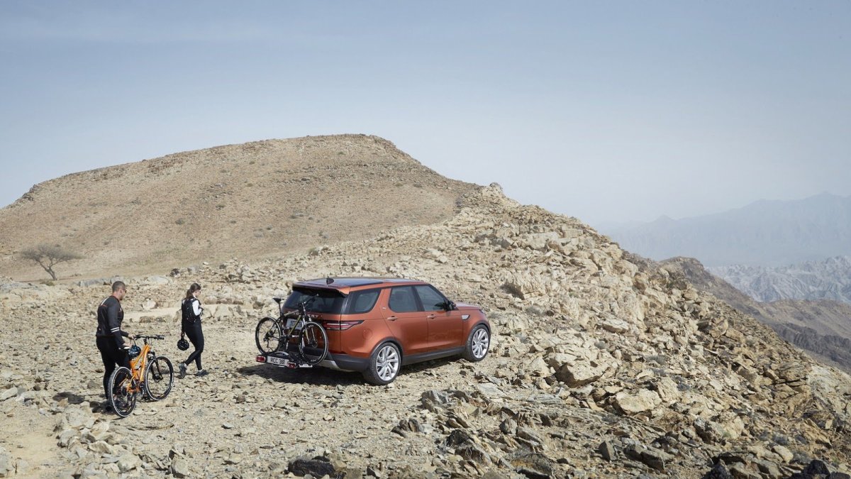 Land Rover Discovery přichází v páté generaci, která větší než doposud.