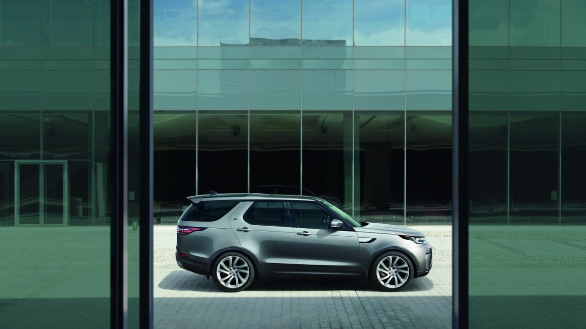 Land Rover Discovery přichází v páté generaci, která větší než doposud.