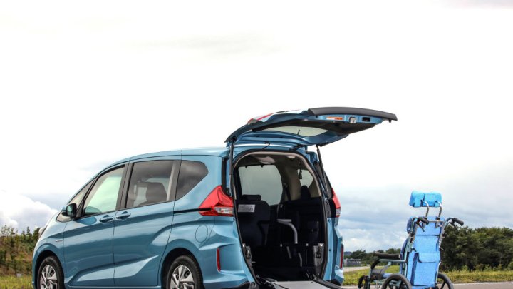 Honda Freed+ Hybrid