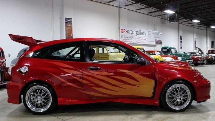 Na prodej je unikátní Ford Focus FR200, a to hned ve dvou kusech!