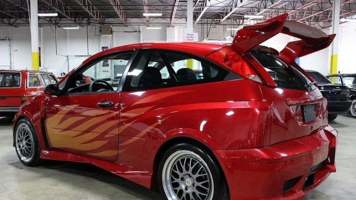 Na prodej je unikátní Ford Focus FR200, a to hned ve dvou kusech!