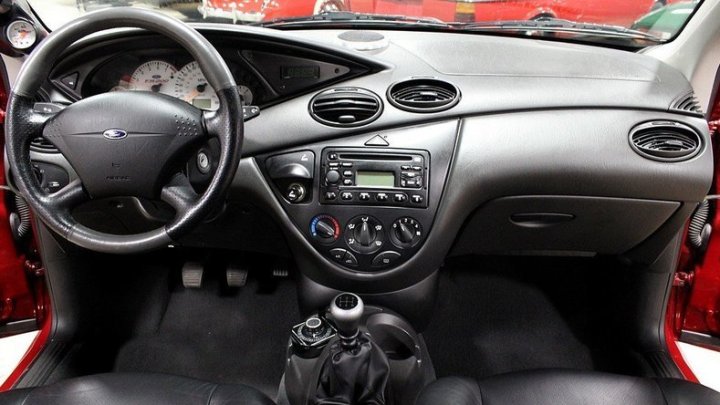 Na prodej je unikátní Ford Focus FR200, a to hned ve dvou kusech!