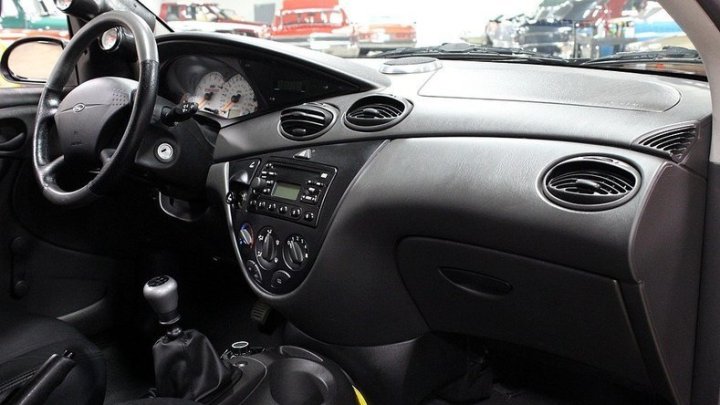 Na prodej je unikátní Ford Focus FR200, a to hned ve dvou kusech!
