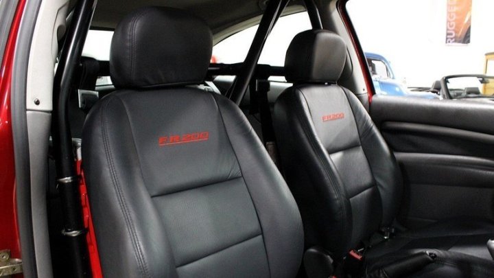 Na prodej je unikátní Ford Focus FR200, a to hned ve dvou kusech!