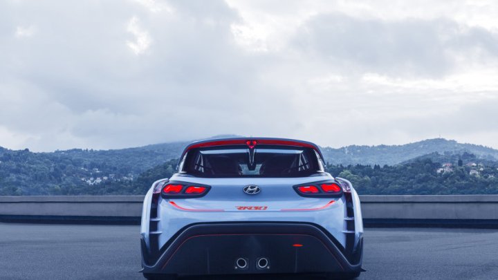 Koncepční Hyundai RN30 ukazuje podobu budoucí sportovní verze klasické i30.
