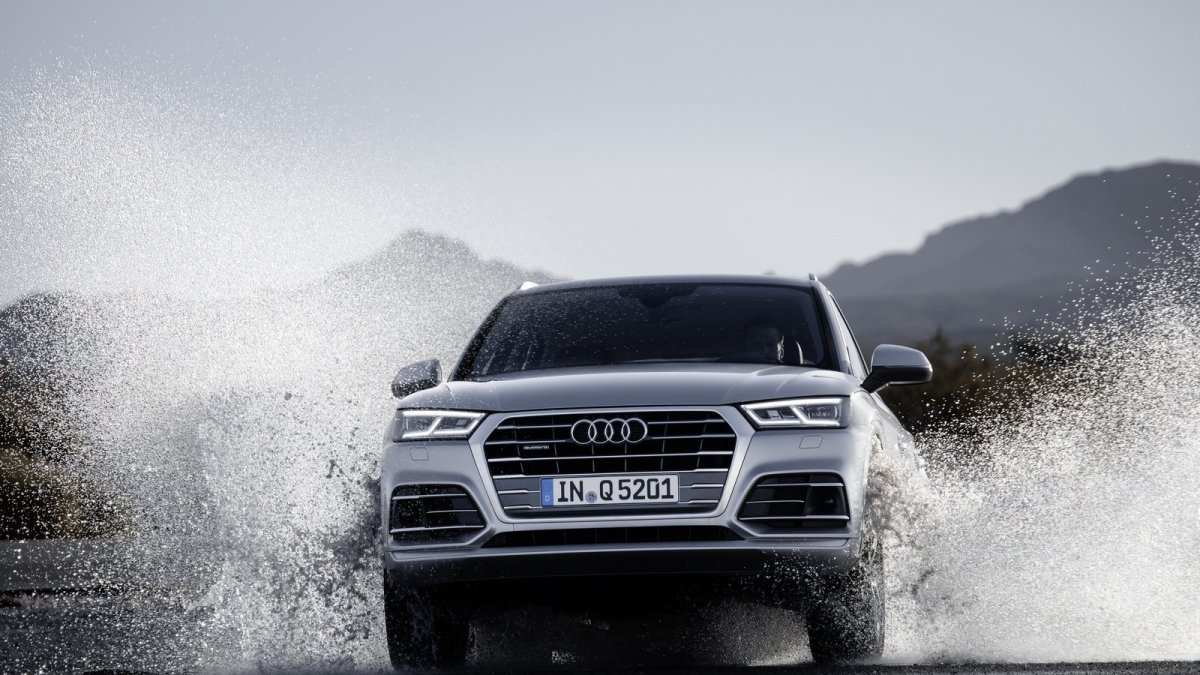 Audi Q5 se představuje ve druhá generaci, ta je větší a celkově vyspělejší.