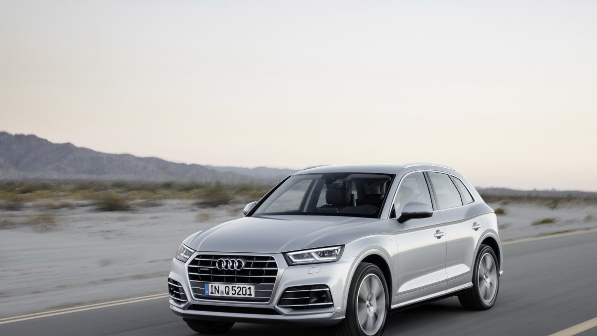 Audi Q5 se představuje ve druhá generaci, ta je větší a celkově vyspělejší.