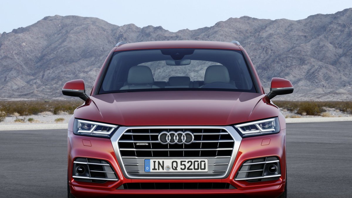 Audi Q5 se představuje ve druhá generaci, ta je větší a celkově vyspělejší.