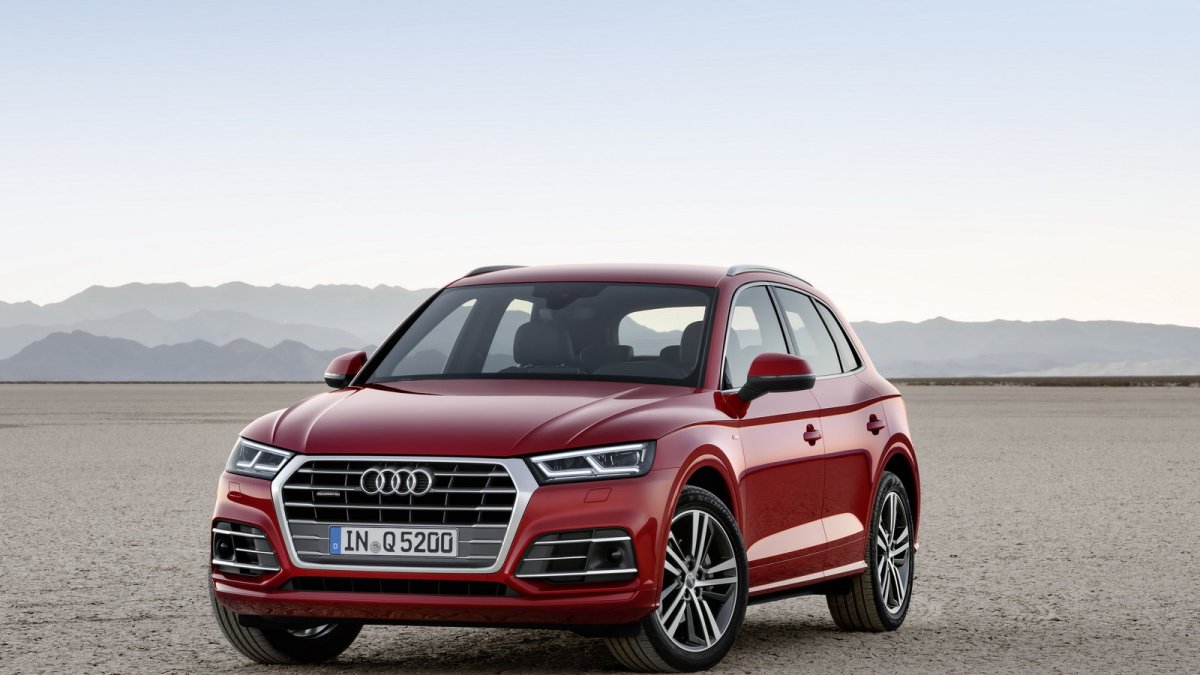 Audi Q5 se představuje ve druhá generaci, ta je větší a celkově vyspělejší.