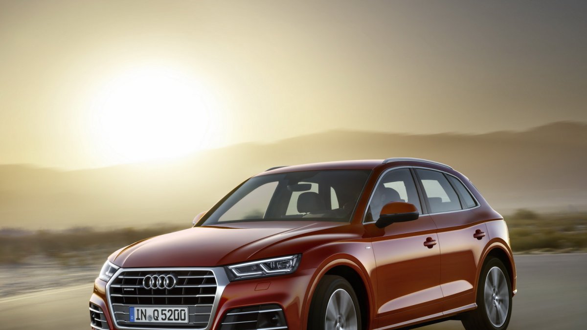 Audi Q5 se představuje ve druhá generaci, ta je větší a celkově vyspělejší.