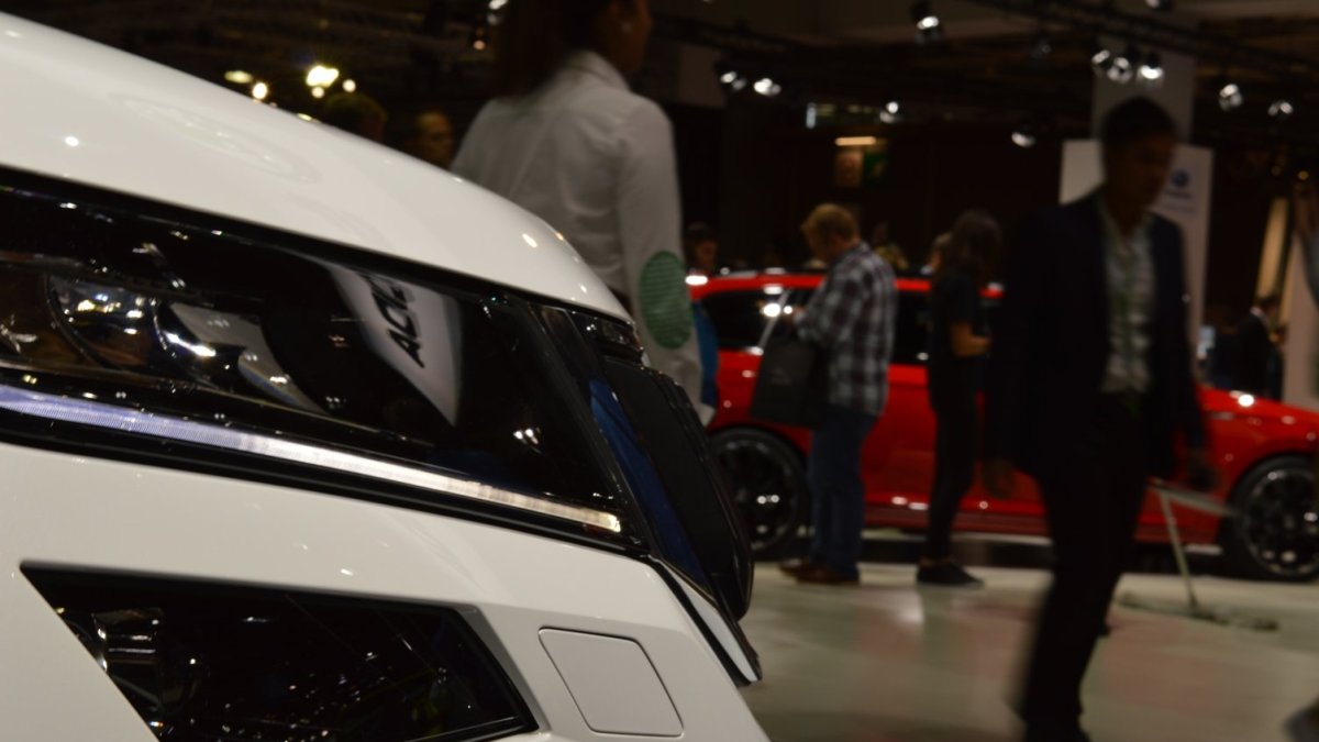Škoda Kodiaq při premiéře na pařížském autosalonu.