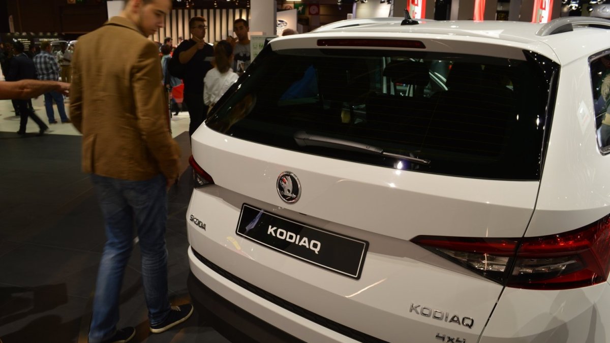 Škoda Kodiaq při premiéře na pařížském autosalonu.