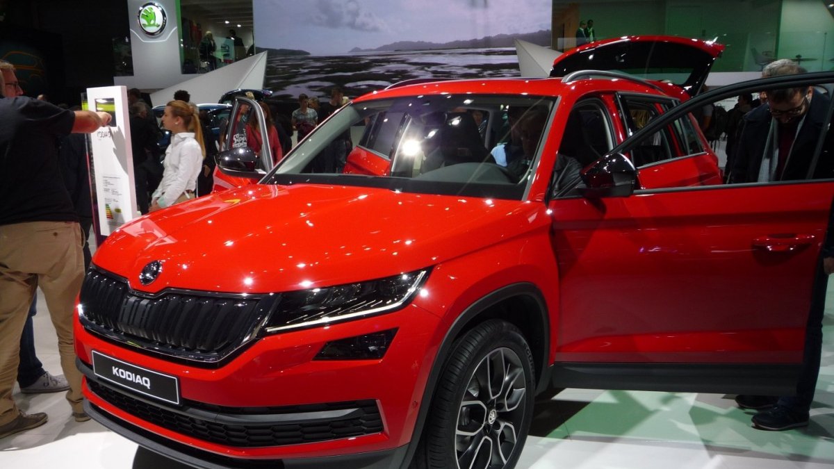 Na autosalonu v Paříži jsme nabírali první dojmy z nového SUV Škoda Kodiaq.