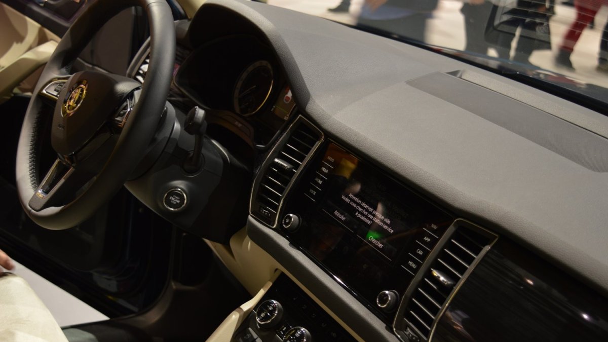 Škoda Kodiaq při premiéře na pařížském autosalonu.