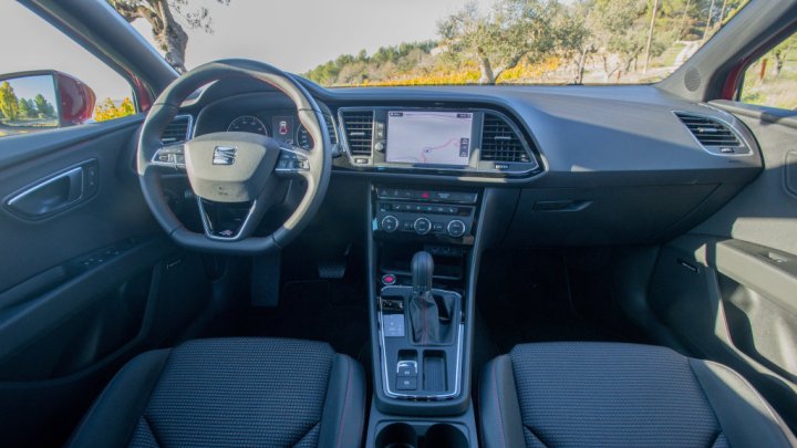 Seat Leon v omlazeném provedení vstupuje na český trh.