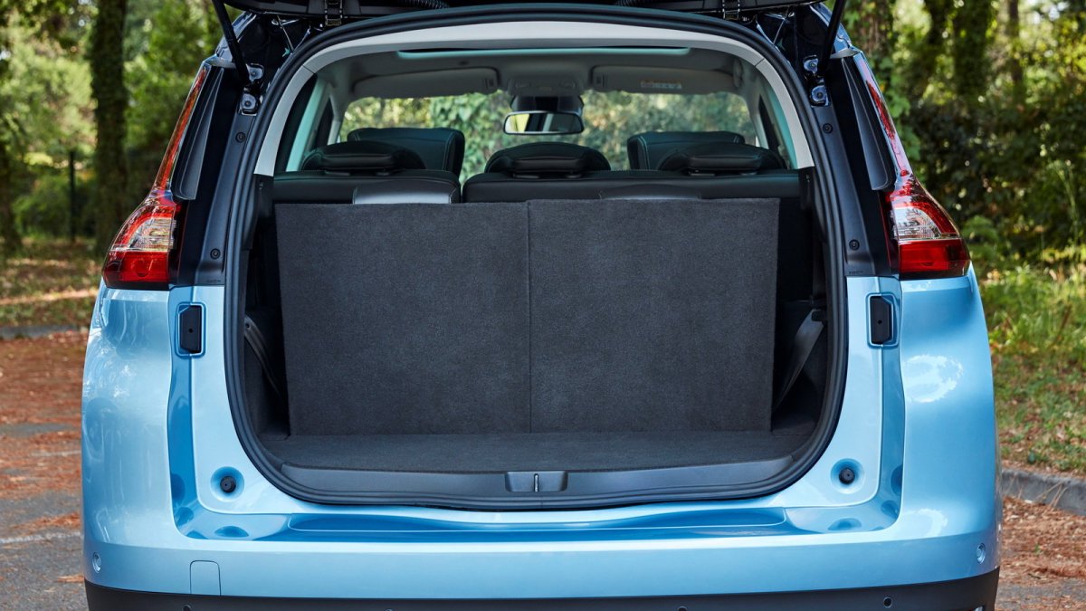 Na český trh vstupují Renault Scénic a Grand Scénic.