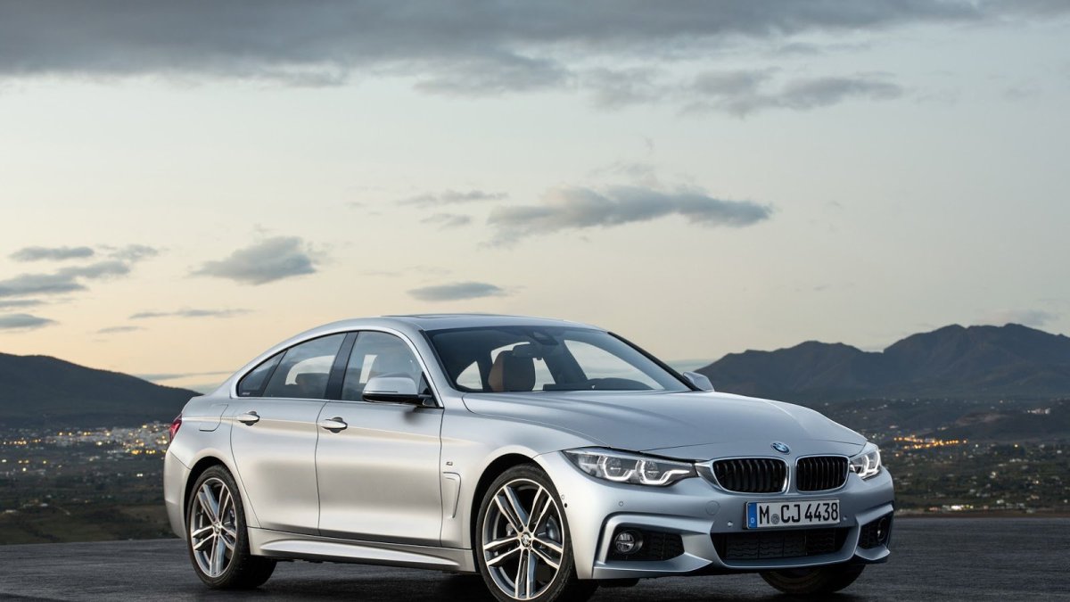 BMW řady 4 dostalo například nová LED světla a upravený interiér.