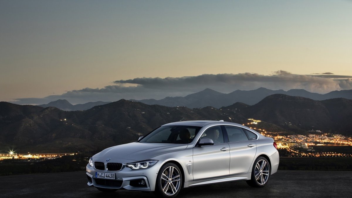 BMW řady 4 dostalo například nová LED světla a upravený interiér.
