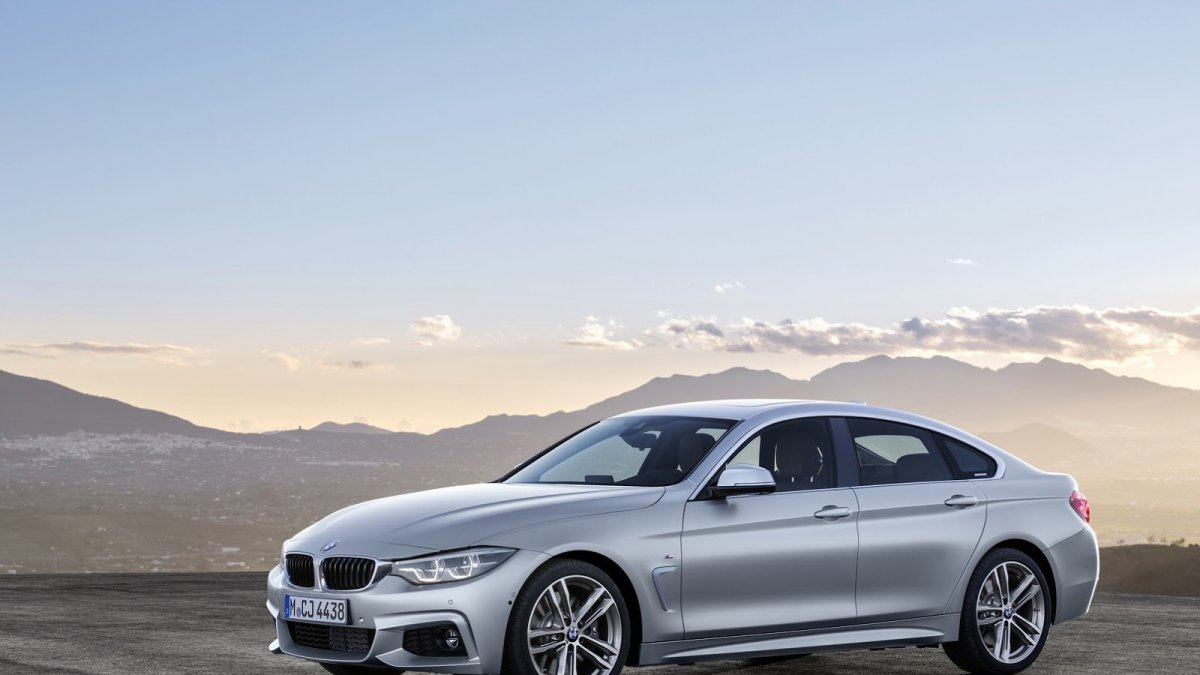 BMW řady 4 dostalo například nová LED světla a upravený interiér.