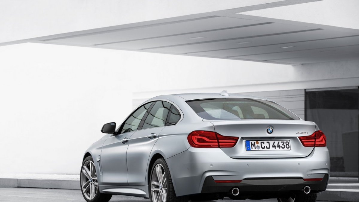 BMW řady 4 dostalo například nová LED světla a upravený interiér.