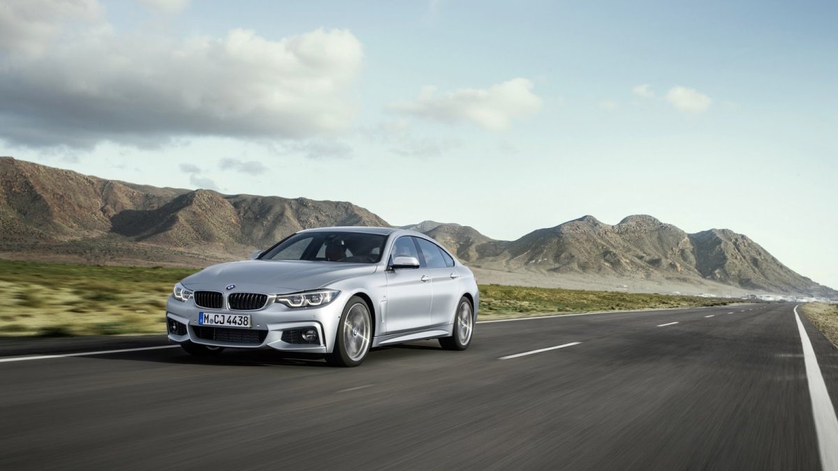 BMW řady 4 dostalo například nová LED světla a upravený interiér.