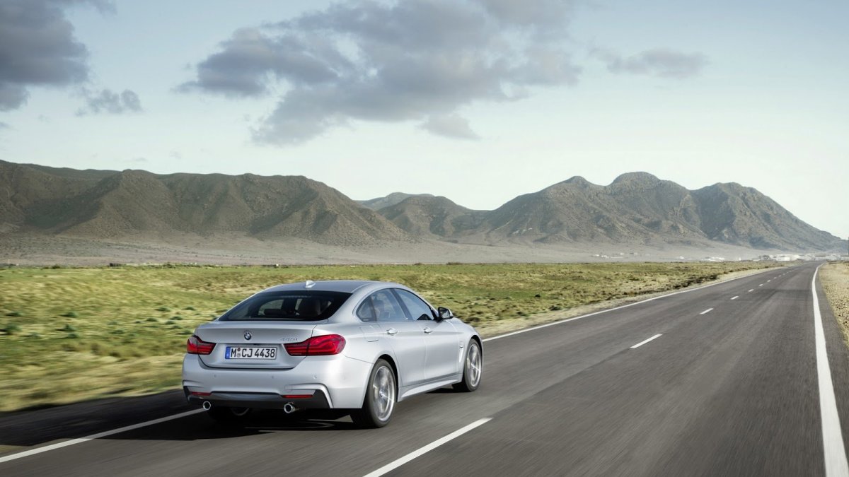 BMW řady 4 dostalo například nová LED světla a upravený interiér.