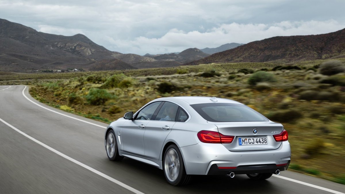BMW řady 4 dostalo například nová LED světla a upravený interiér.