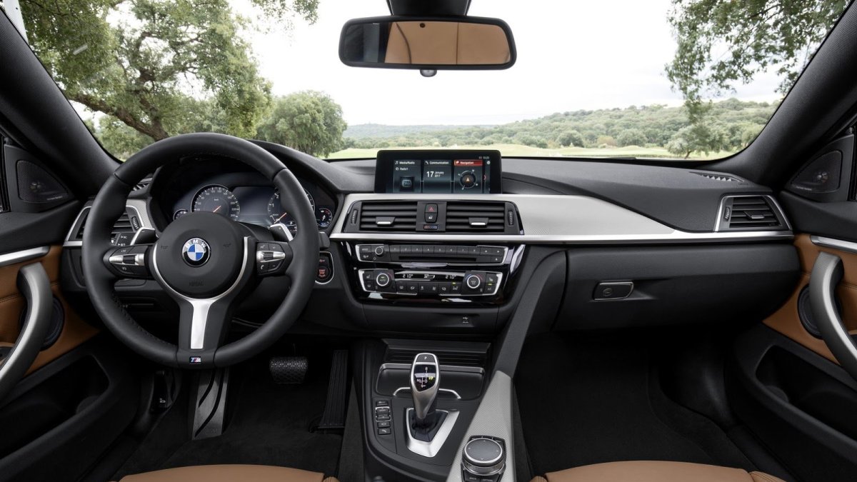 BMW řady 4 dostalo například nová LED světla a upravený interiér.