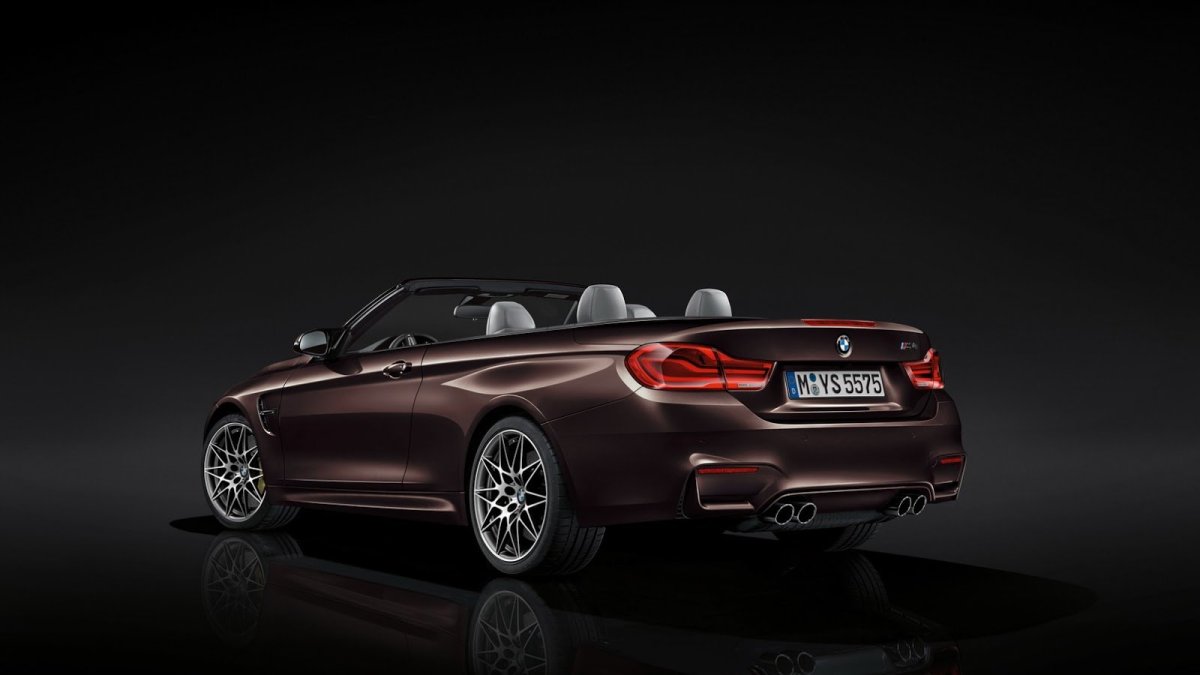 BMW řady 4 dostalo například nová LED světla a upravený interiér.