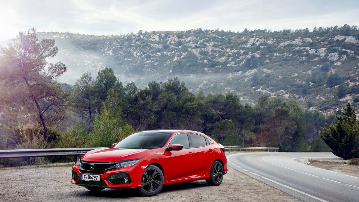 Honda Civic desáté generace přichází na náš trh.
