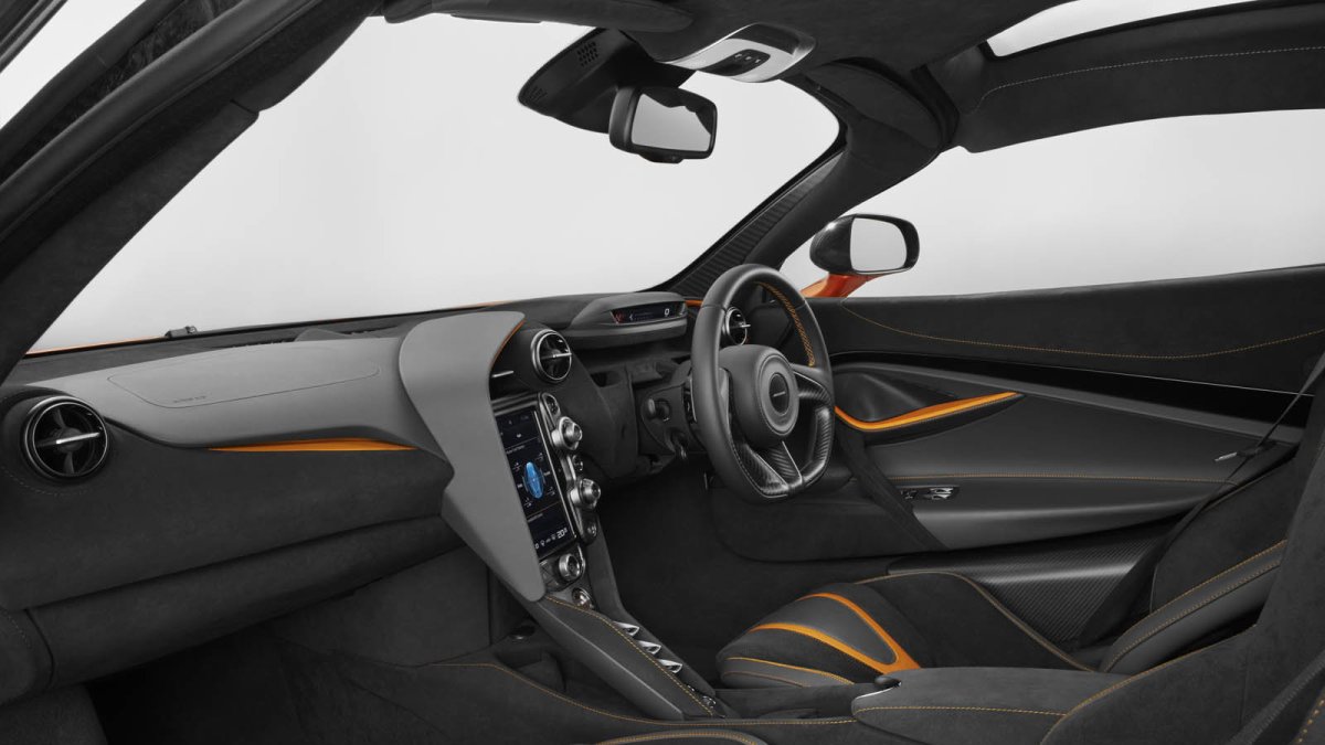 McLaren 720S je zatraceně rychlý a má geniální přístrojovou desku,