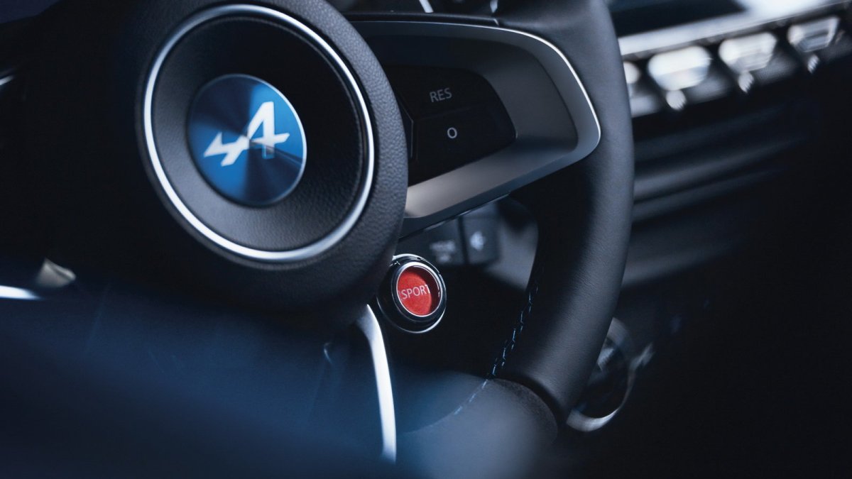 Alpine A110 je zpátky, v útrobách vozí turbo a dvouspojkový automat.