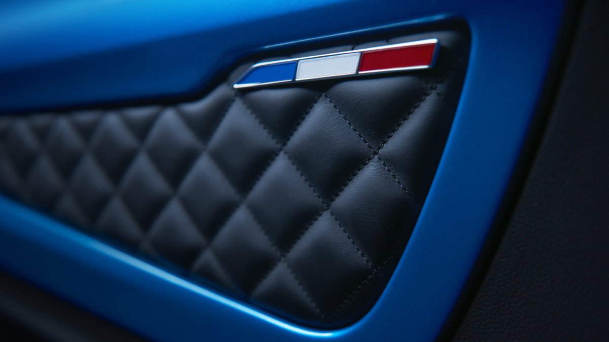 Alpine A110 je zpátky, v útrobách vozí turbo a dvouspojkový automat.