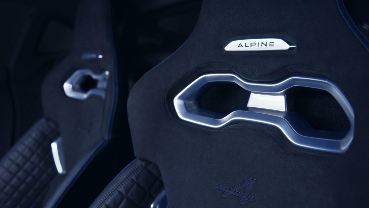 Alpine A110 je zpátky, v útrobách vozí turbo a dvouspojkový automat.