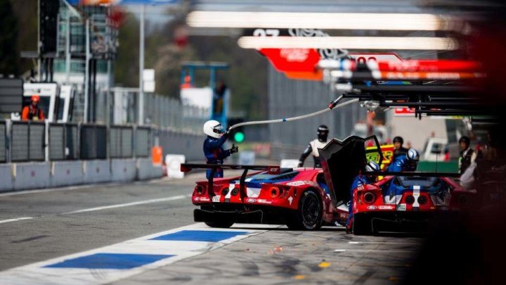 Vozy Ford GT při předsezónním testování WEC v Monze