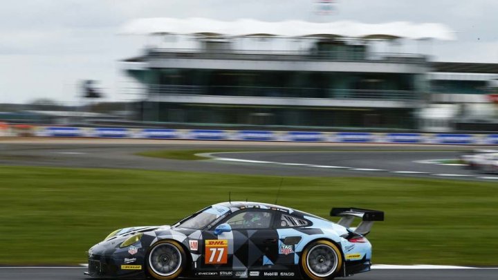 Porsche 911RSR týmu Dempsey-Proton Racing s posádkou Christian Ried, Marvin Diest, Matteo Cairoli